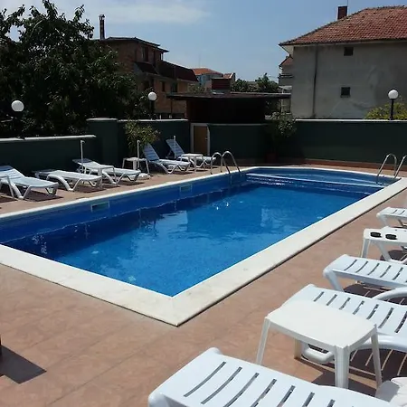 Guest house Kostadinovi 3*