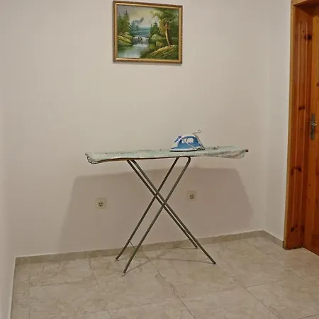 Guest house Kostadinovi 3*