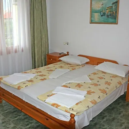 Kostadinovi 3*