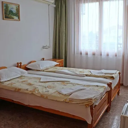 Kostadinovi 3*