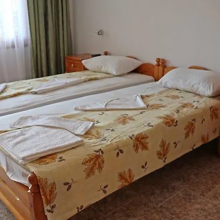 Kostadinovi Affittacamere Ravda