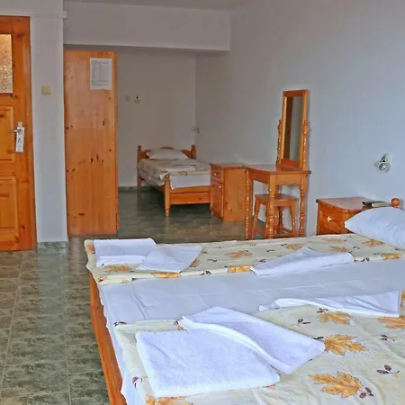 Kostadinovi 3*