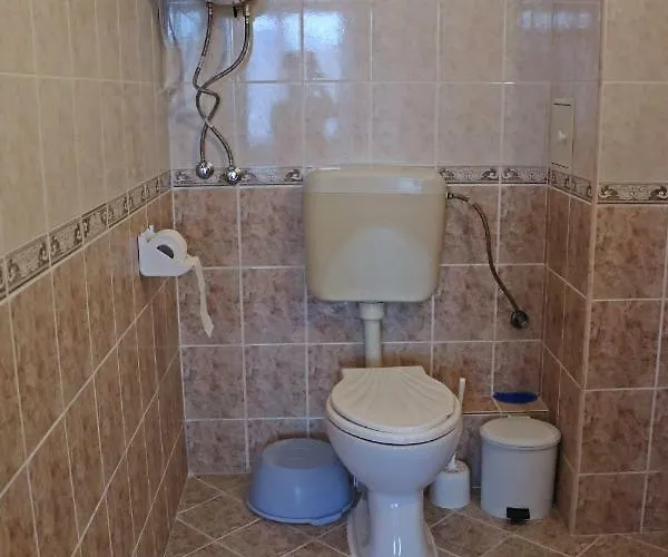 Kostadinovi Pensjonat Rawda